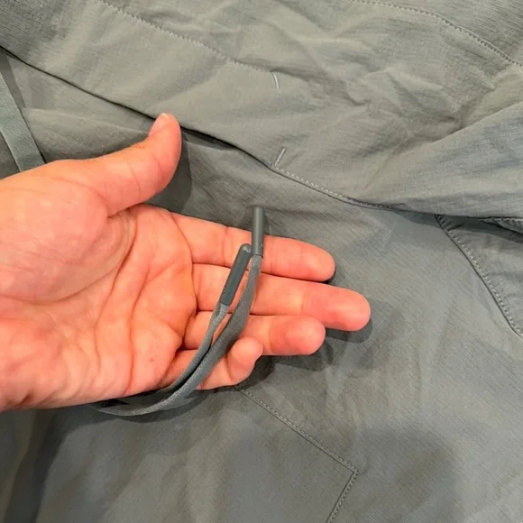 Teal Lululemon shorts men - Picture 4 of 5